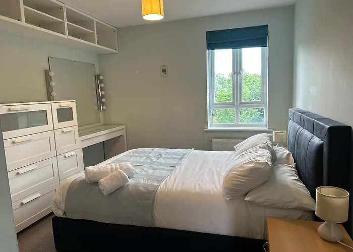 Cosy 2 Bedrooms 2 Bathrooms
